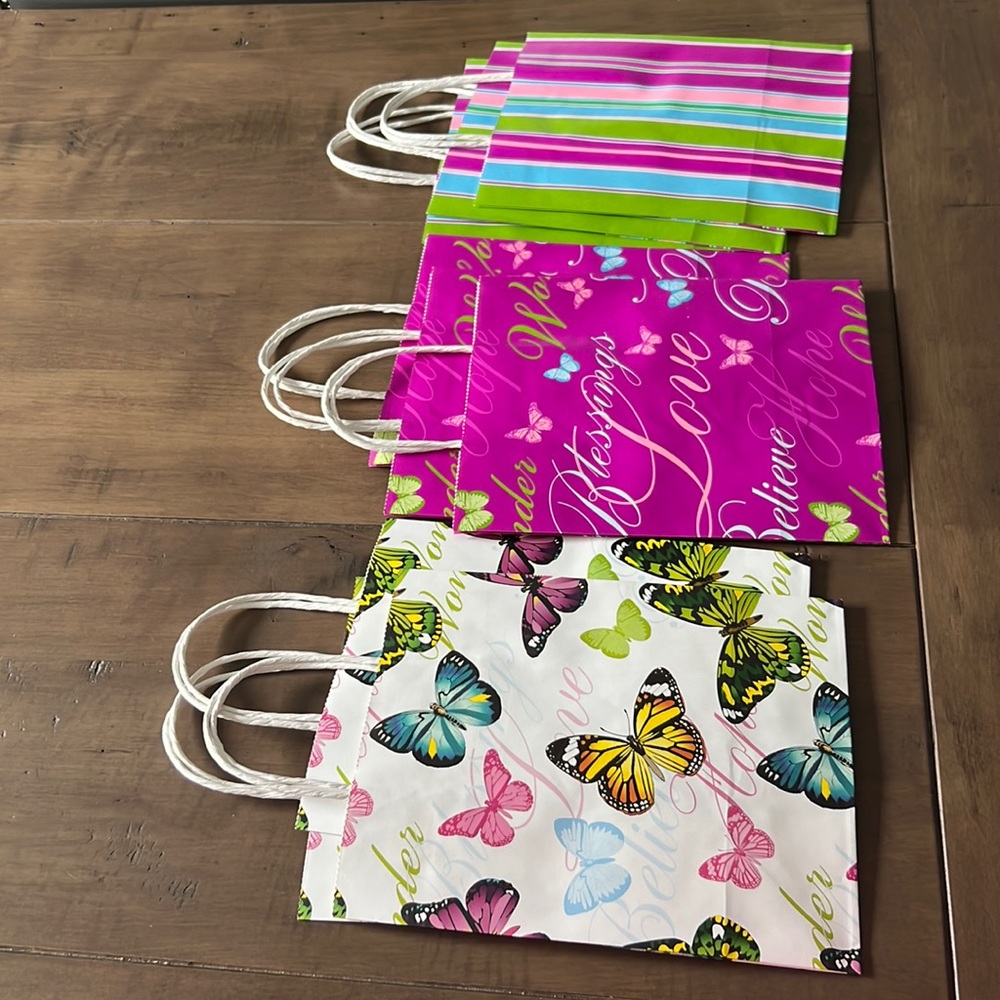 🆕 NEW 9 pcs Shopping Bags (3 Designs)